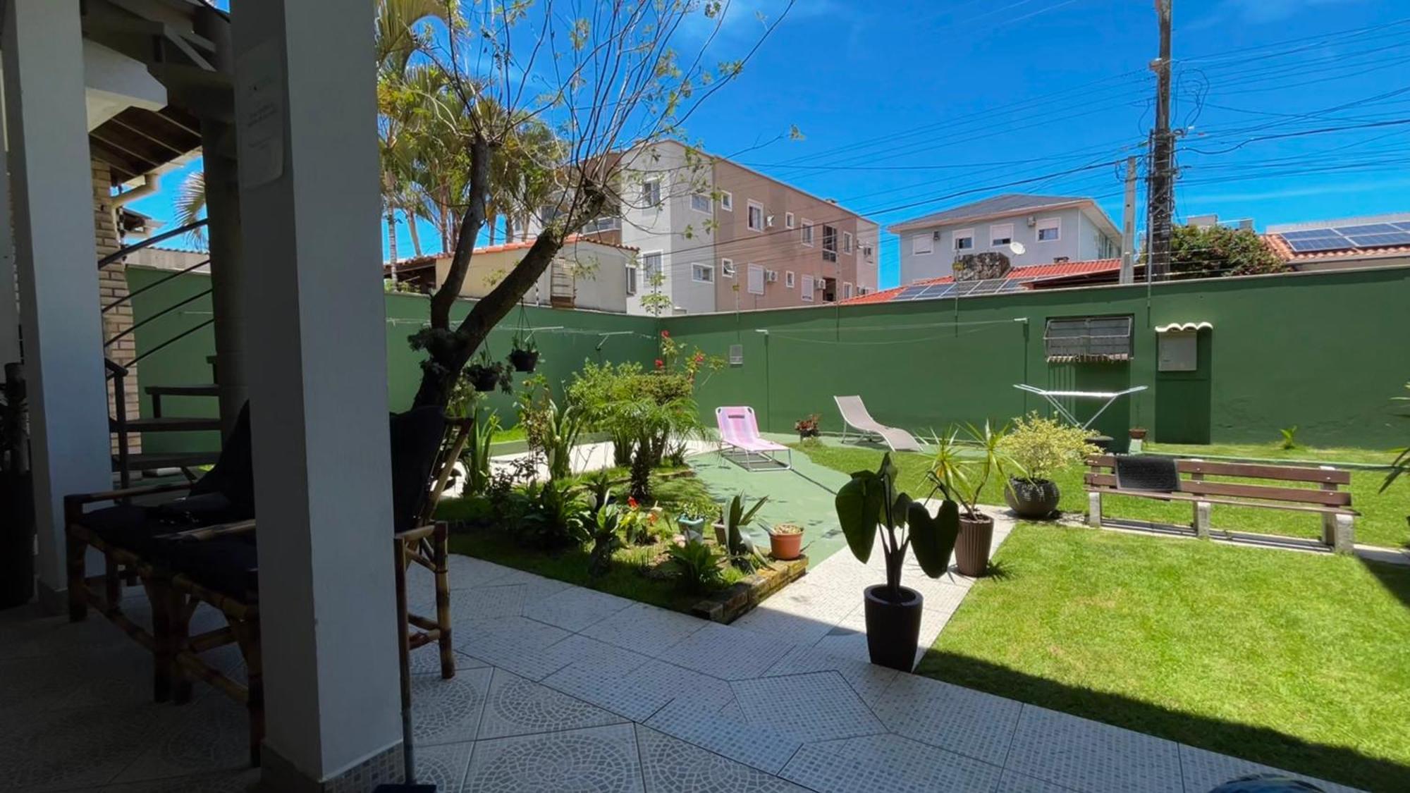Casa Espacosa Com Sala De Jogos Interna E Externa * Florianopolis