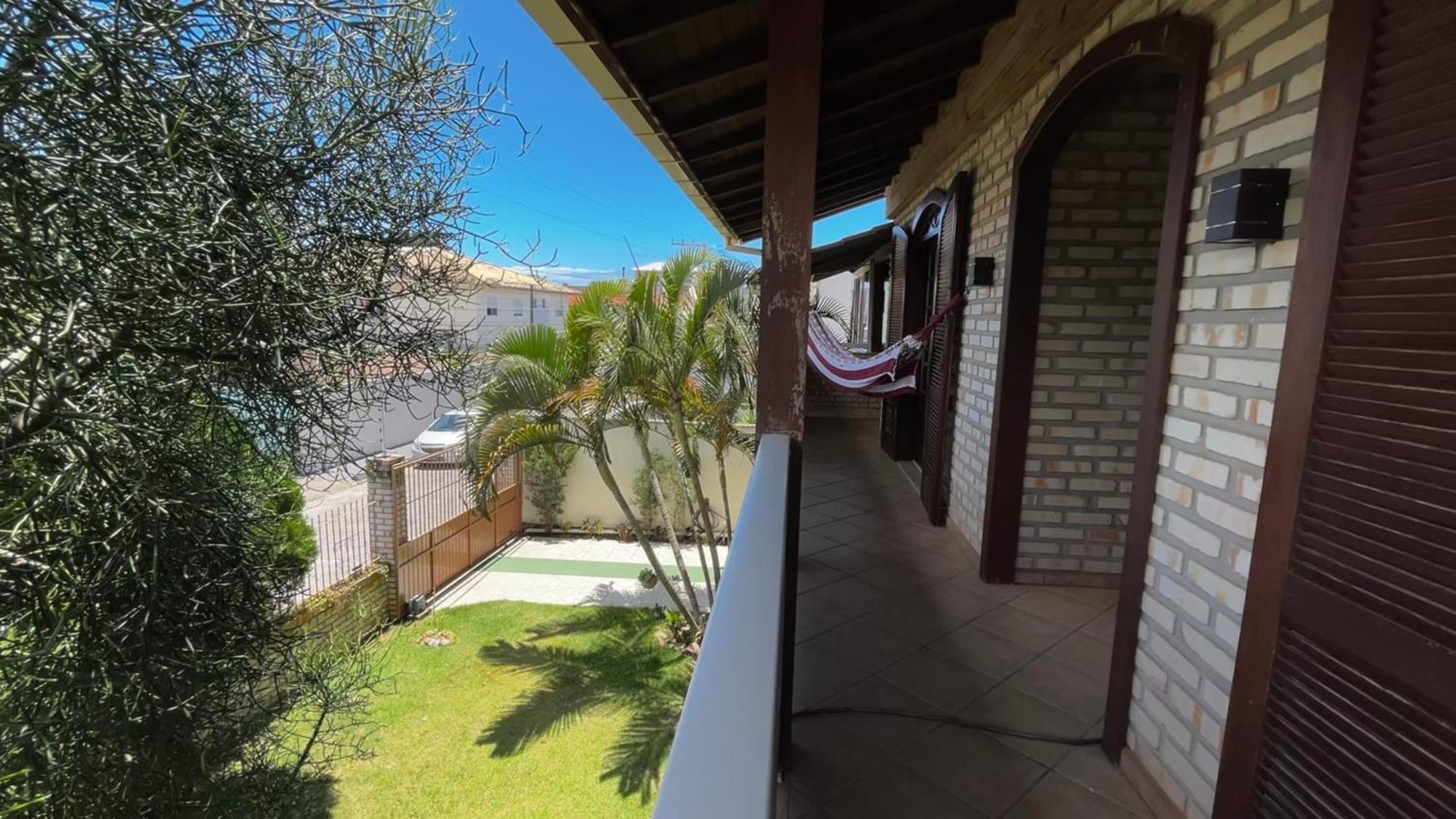 Casa Espacosa Com Sala De Jogos Interna E Externa * Florianopolis