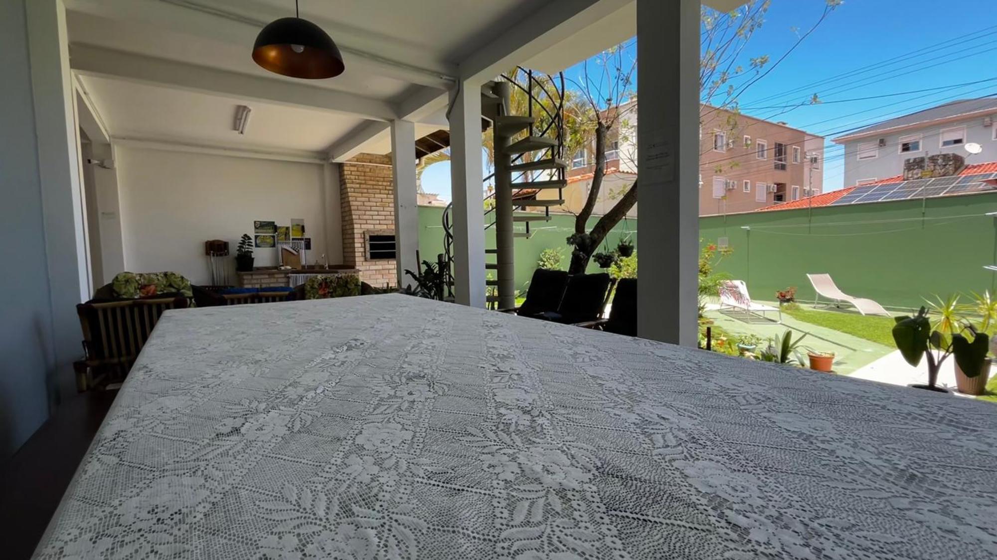 Casa Espacosa Com Sala De Jogos Interna E Externa Florianopolis