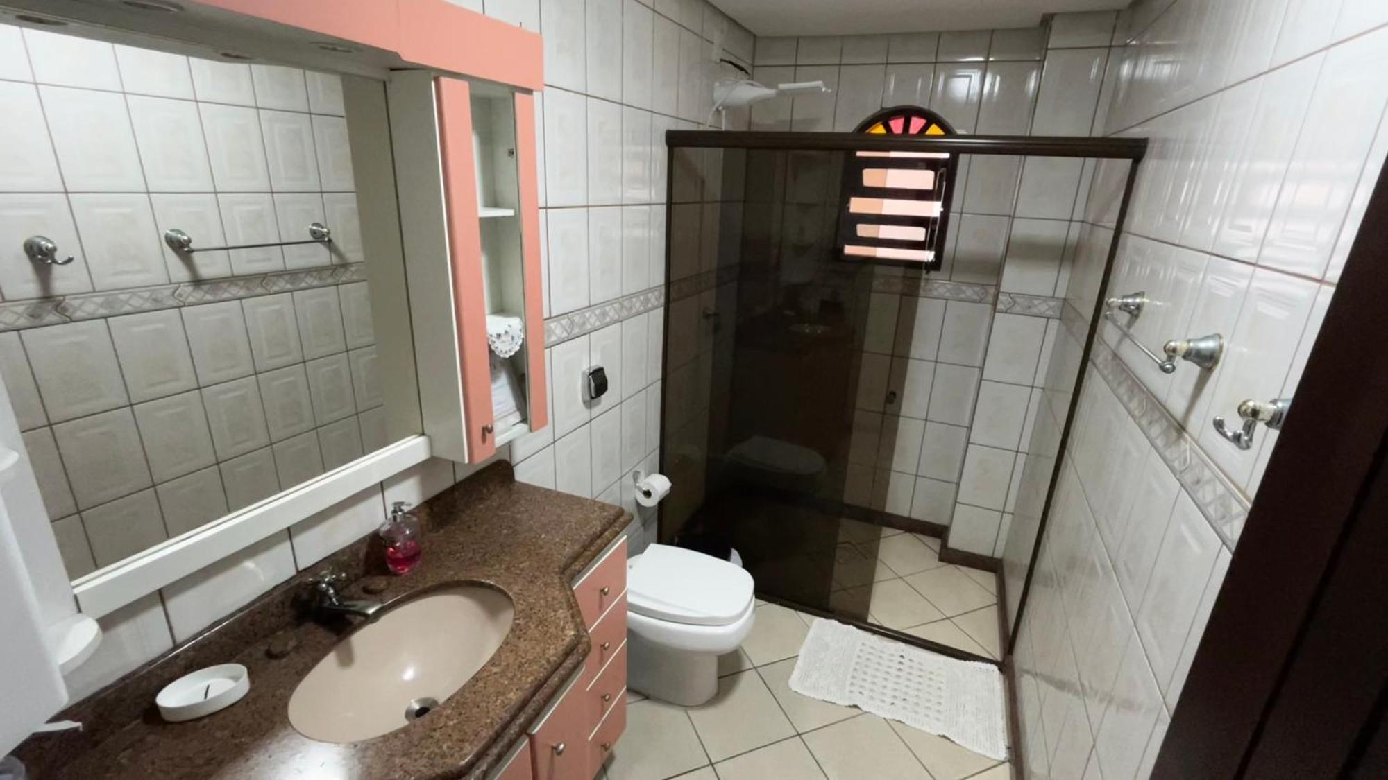 Casa Espacosa Com Sala De Jogos Interna E Externa * Florianopolis